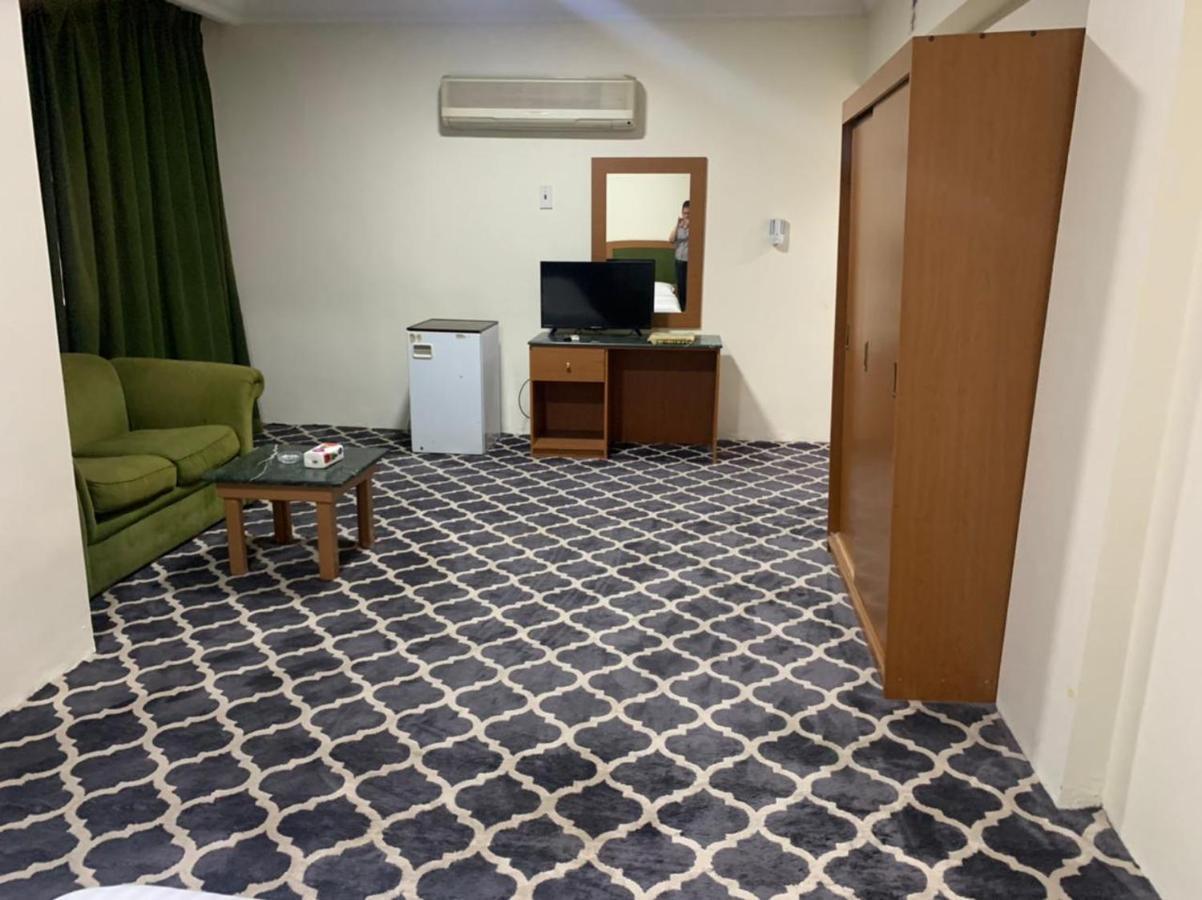 Al Aziziyah Hotel And Suites Khamis Mushait Exterior photo